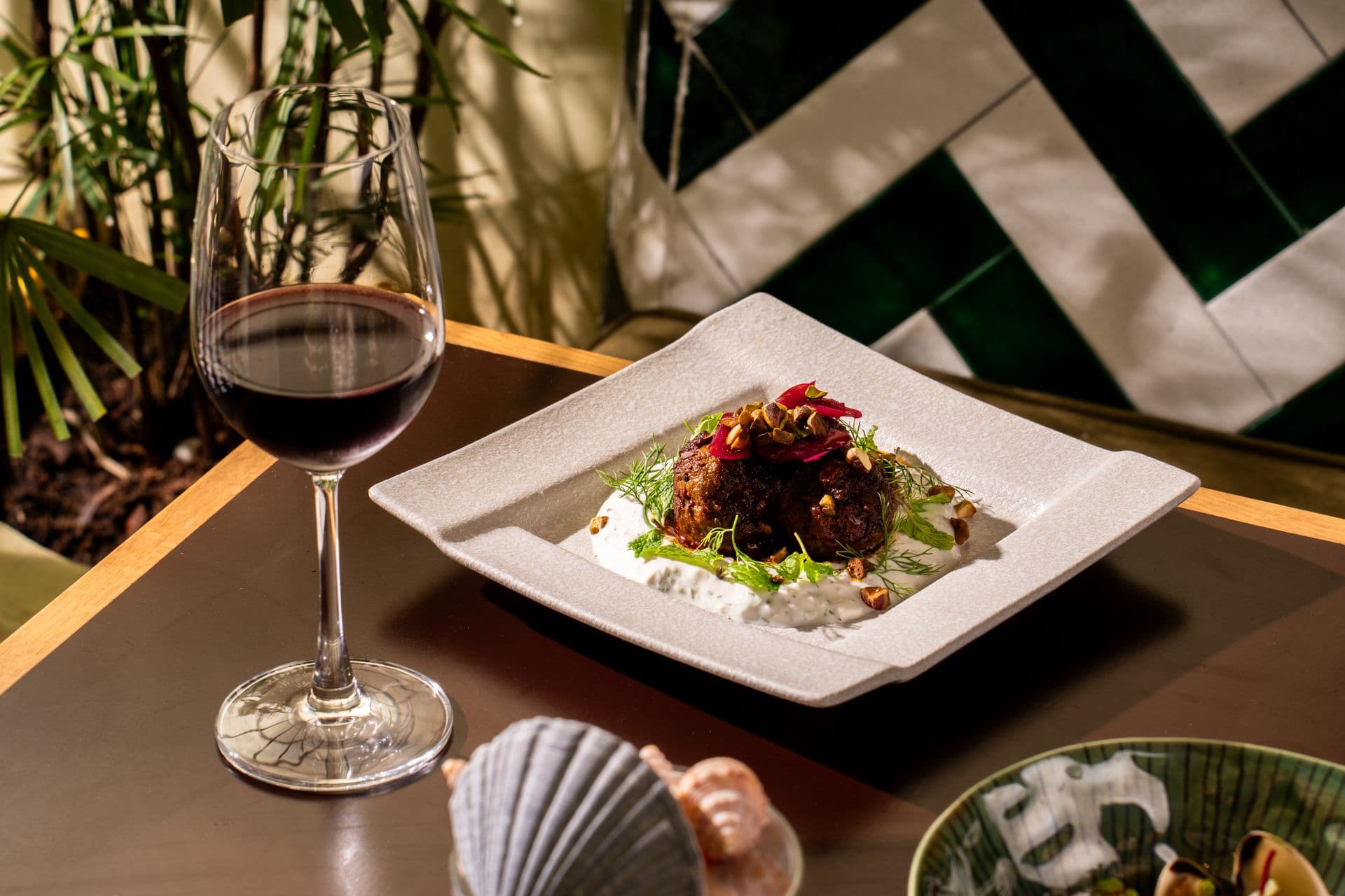 La Lola Restaurant 5